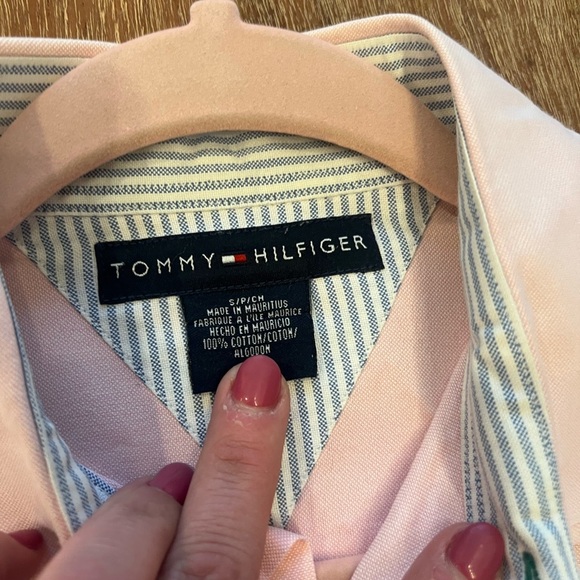 Men’s Vintage Tommy Hilfiger pink long sleeve button up size small - Picture 4 of 4
